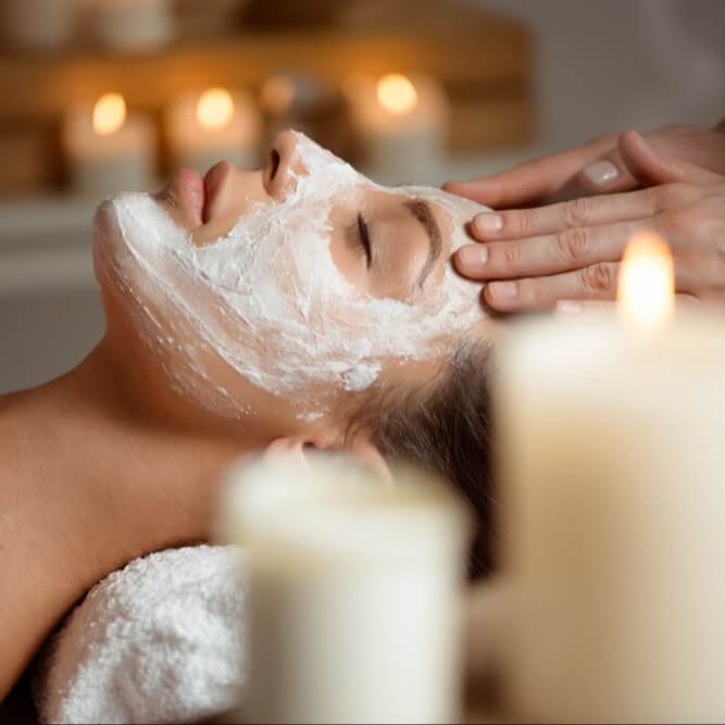 Soins du visage à l'institut Le Secret Beauté à Monteux